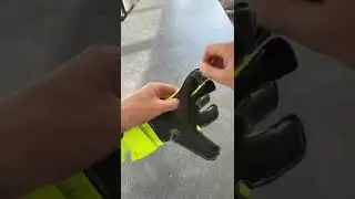 🧤 Commander G.N.E | Goalkeeper gloves unboxing #asmr | il guanto da portiere pi&ugrave; comodo di IILEVEN
