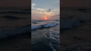Chasing sunsets and salty air&hellip; this view is pure peace 🌅🏖️ #goldenhour  #beachsunset