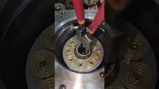 Installation Rotary group in Komatsu hydraulic pump #construction #equipment