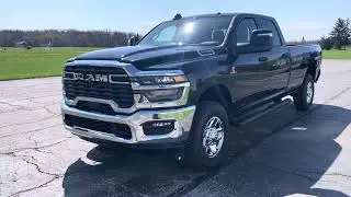 New 2025 Ram 2500 Tradesman Walk Around (N25043)