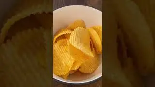 Lay&rsquo;s Cheddar Cheese Flavor (Thailand) Review