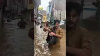 flooded Makanbagh MulaBaba Road.#floods #mingora #swat