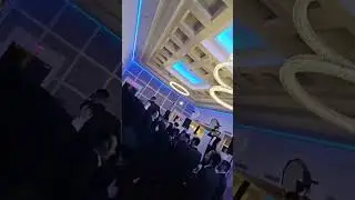 THE CROWD TOWARDS SIMCHA THEY&rsquo;RE HEADIN, MORE ENERGY THEY&rsquo;RE SPREADING, CAUSE ITS LANGSAMS WEDDING🔥