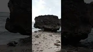 gatau nama pantainya tapi ini cakep banget kalo lagi sepi serasa pantai pribadi wkwk #bali2025