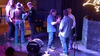 Emisi&oacute;n en directo de Falling Leaves