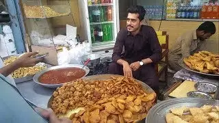 Onion Pakora, Aloo Pakora And Samosa Chaat | Crispy Pakora  Peshawar Street Food |Street Food Ranger