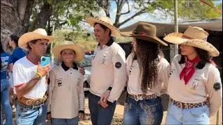 DESFILE DE CARROS DE BOIS EM ANDREQUICÉ- Carreata linda e cheia de promessas a serem cumpridas!