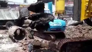 Hydraulic piling rig- Auger operation