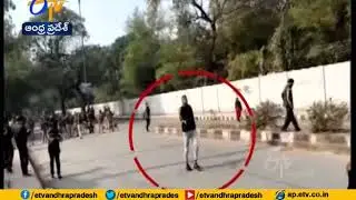 Anti CAA Protest | Man Fires at Jamia University Students, Detained | One Hurt