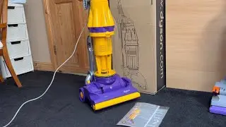 BRAND NEW NOS Dyson DC07i Independent vacuum cleaner - Unboxing & First Look [RARE]