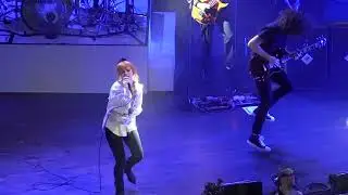 2022 11 11 Paramore - Here We Go Again