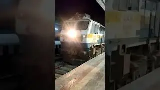 Arriving🚆22504-Kanniyakumari Vivek Sf Express at New Tinsukia Junction #ytshorts #railwaystation