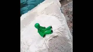 4556