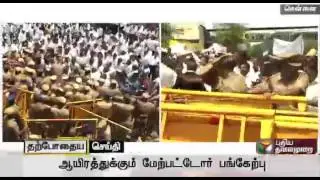 Bar Council member Vijayan presenting his views about the lawyers' strike