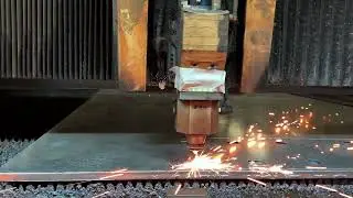 The Art of Sparkling Sparks#fiber laser cutting