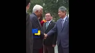 A Moment of Silence for History: Ant&oacute;nio Costa at Vietnam&rsquo;s Monument to Heroes and Martyrs!