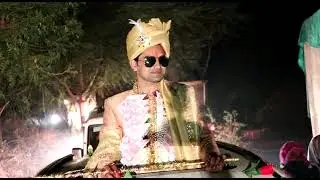Dulha unique entry in sunroof in desi wedding