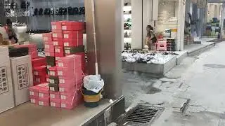 Guangzhou Market Tour Guide in China Travel for Stopover Shopping Tour Shoes Markets in Guangzhou