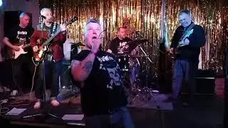 The Defiant ones opening song at Psychostock no 1