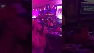 Lyle Anthony - Gay Island Guide | Wang Chungs Karaoke Bar | Gay Waikiki Bar