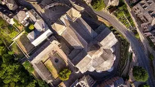 Conques-en-Rouergue vu du ciel.