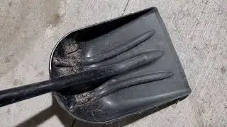 A M  Leonard Steel Scoop Shovel with D Grip Handle, GREAT Shovel For Snow!