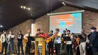 Levántate. Rondalla de Addison IL. 
