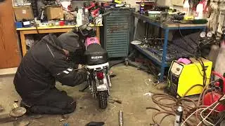 Jahruamises meinas männä. Suzuki pv iskarien vaihto.