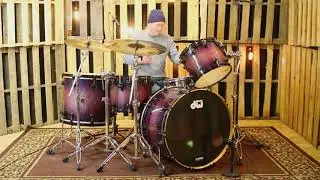 DW Collector's Lavender To Black Burst Over Exotic Quilted Maple Drum Set - 26, 15, 16, 20