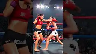 Who will win the fight 👊..Red vs Blue!? #martialarts #thaiboxing #girlfighter #femalefighter #viral