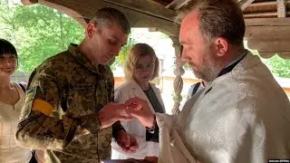 Woman Who Fled Mariupol Returns To Ukraine To Marry