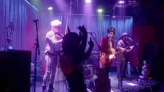 Jay Bragg's Voodoo in New Vaudeville - The Banana Boat Song - Live on Halloween