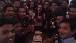 Raees Movie Reviews | SRK Quiz | Raess Celebration