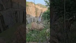 wlcm to my channel. this channel shows u how Rock Mining is done #mining #bussiness #rockmining