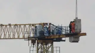Soeren66 - WOLFF WK 6522 bei der Montage eines zweiten LIEBHERR 150 EC-B