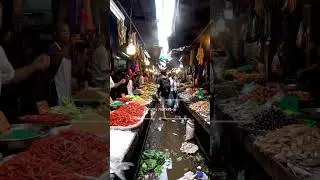 Inside the Raw & Gritty Side of a Traditional Southeast Asian Market &ndash; Unfiltered Daily Life&rdquo;