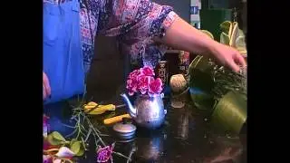 How to create a flower arrangement in a teapot - perfect for Mother's Day