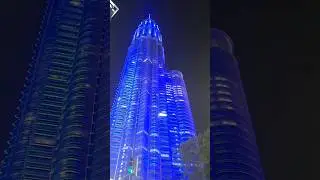 Beautiful colours of Twin Towers #kualalumpur #malaysia #klcc #petronastowers #shorts #suria