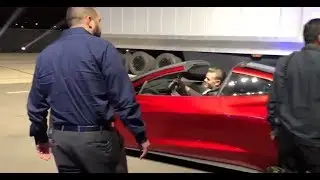 Tesla Roadster Next Generation acceleration (Franz von Holzhausen driving)