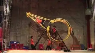 Studio 360: Kurt Andersen visits Elizabeth Streb's Action Heroes
