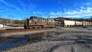 Norfolk Southern 174 heads thru Robbins Tennessee with 1 up front 1 on the rear 