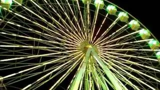 Noria atracción de feria 