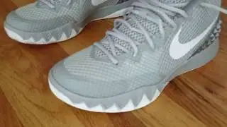 Kyrie 1 волк серый на ноге взгляд