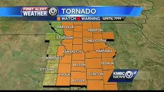 Wave of storms moves into KC metro area