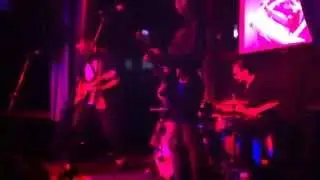 Messer Chups - Cementery Beach (Live in Madrid)