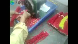 Half stripping wire twisting machine