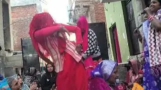 Teri Masti murliya dekh ke dhamakedar dance