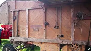 Threshing machine. (Thrashin' box)