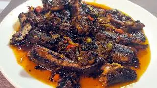 SARDIN GORENG CILI API | Fried sardine with cayenne pepper