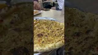 Pakistani&rsquo;s Garlic Naan #shortsfeed #travel #food